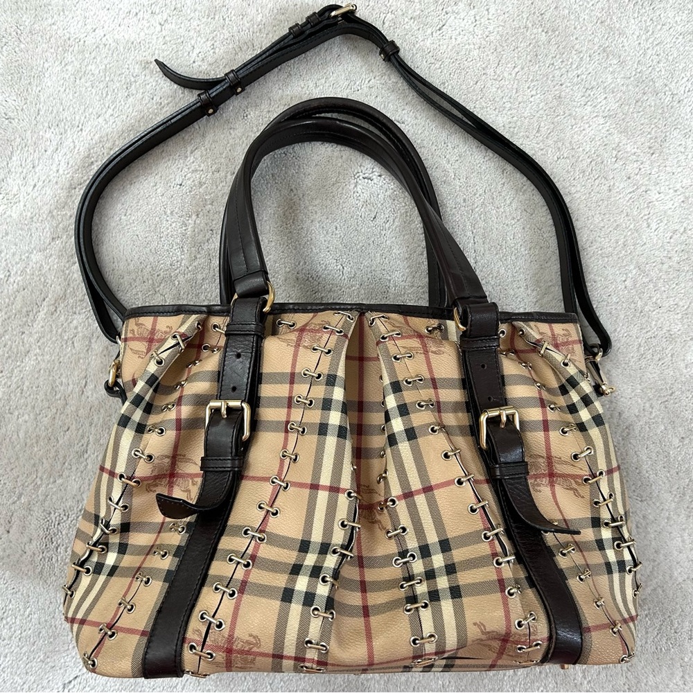BURBERRY Links Accents +Detachable Strap (EUC)